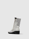 Botas com Fecho em Branco